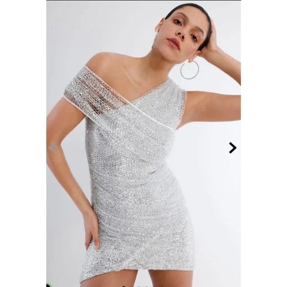 Maeve Reilly x BCBGMaxazria Santa Monica Asymmetric Bodycon Mini Dress Silver 4
